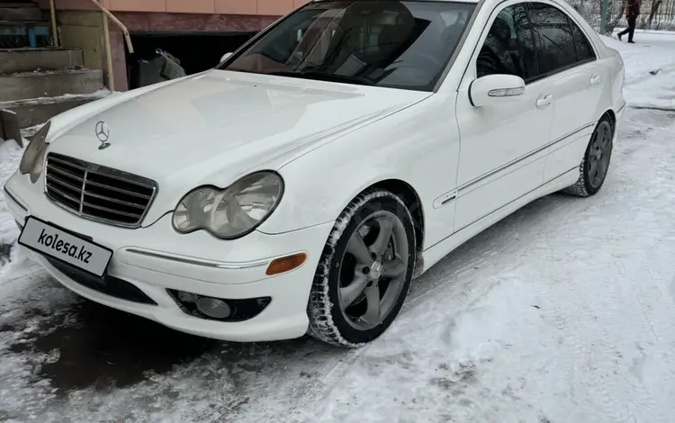 Mercedes-Benz C 320 2005 годаfor3 600 000 тг. в Алматы