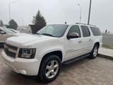Chevrolet Suburban 2013 года за 8 900 000 тг. в Актау – фото 5