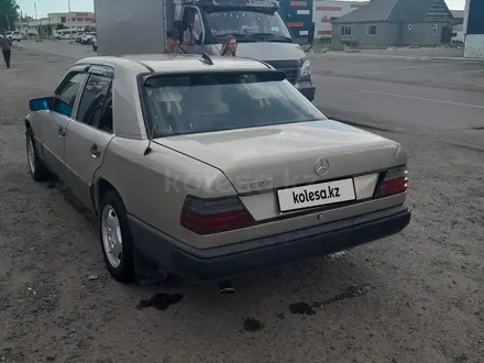 Mercedes-Benz E 200 1989 года за 1 000 000 тг. в Астана – фото 16