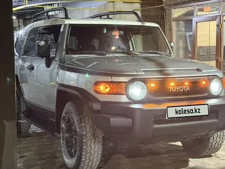 Toyota FJ Cruiser 2007 года за 13 700 000 тг. в Алматы – фото 2