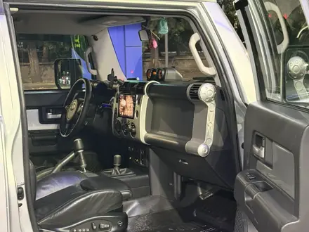 Toyota FJ Cruiser 2007 года за 13 700 000 тг. в Алматы – фото 24