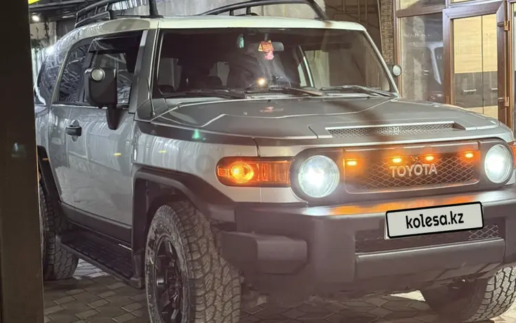 Toyota FJ Cruiser 2007 года за 13 700 000 тг. в Алматы