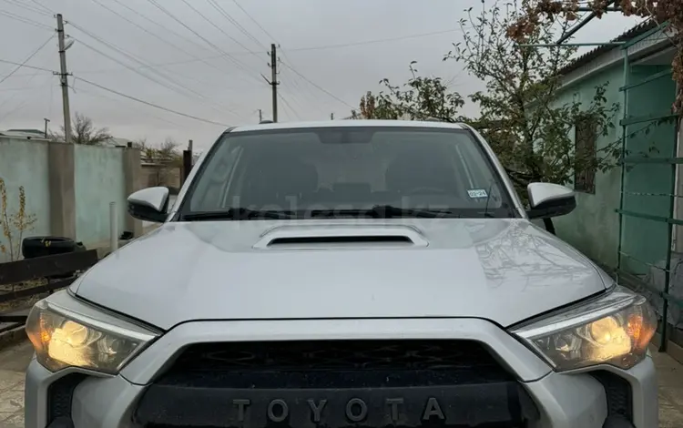 Toyota 4Runner 2014 года за 14 500 000 тг. в Жанаозен