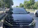 Hyundai Elantra 2018 года за 8 000 000 тг. в Шымкент – фото 3