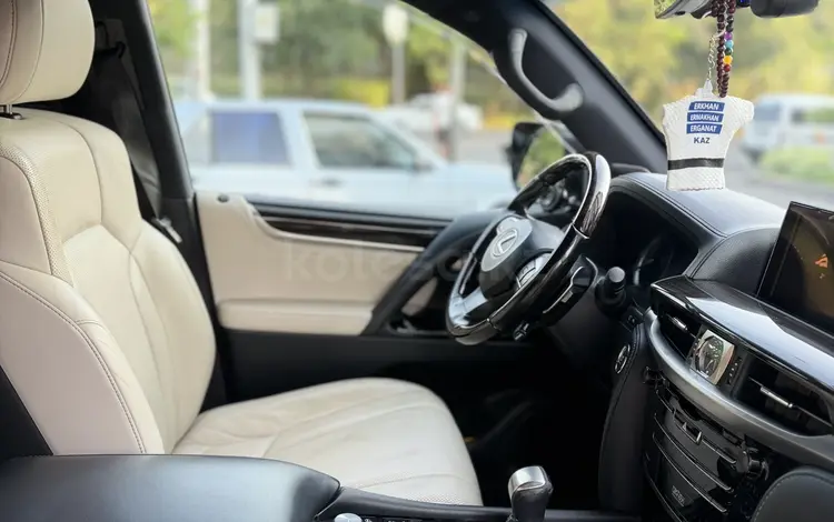 Lexus LX 570 2016 года за 35 000 000 тг. в Алматы