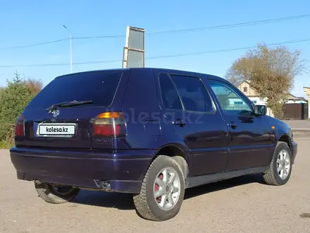 Volkswagen Golf 1997 года за 1 800 000 тг. в Кулан – фото 2