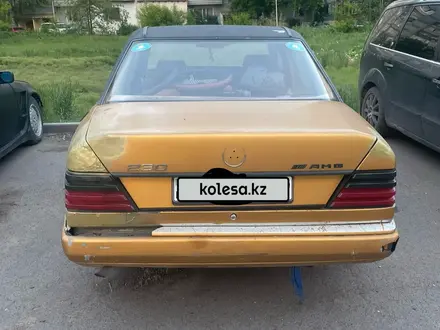 Mercedes-Benz E 230 1992 года за 600 000 тг. в Караганда – фото 2