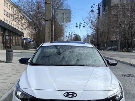 Hyundai Elantra 2023 года за 12 500 000 тг. в Семей