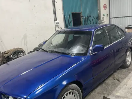 BMW 525 1993 года за 920 000 тг. в Атырау – фото 3