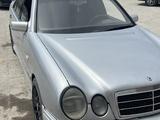Mercedes-Benz E 200 1996 годаүшін1 200 000 тг. в Жанаозен – фото 5