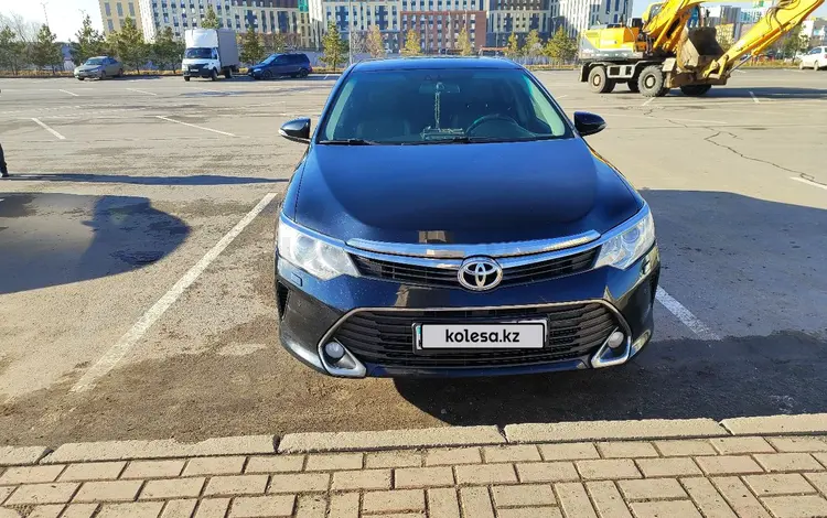 Toyota Camry 2015 годаfor10 500 000 тг. в Астана