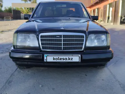 Mercedes-Benz E 220 1993 года за 1 500 000 тг. в Талдыкорган