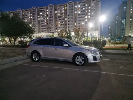 Chevrolet Cruze 2014 года за 4 500 000 тг. в Астана – фото 2