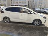 Kia Carens 2021 года за 7 500 000 тг. в Астана – фото 3