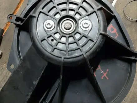 Вентилятор (моторчик) печки Крайслер 300с 2.7, 3.5, 5.7, 6.1 за 25 000 тг. в Алматы – фото 2