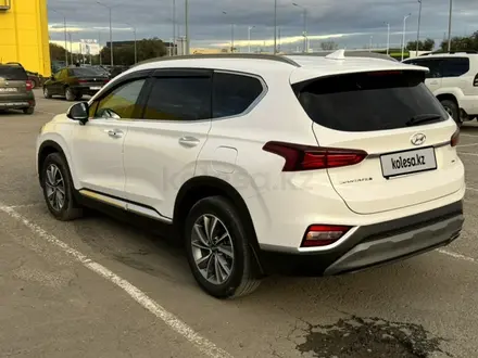 Hyundai Santa Fe 2019 года за 17 000 000 тг. в Актобе