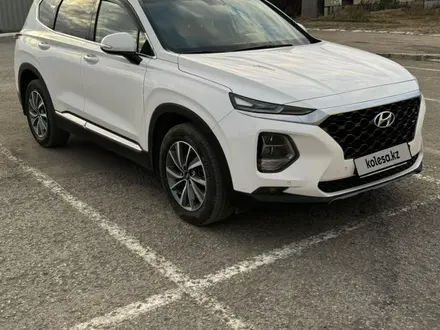 Hyundai Santa Fe 2019 года за 17 000 000 тг. в Актобе – фото 8