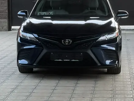 Toyota Camry 2019 года за 10 000 000 тг. в Астана