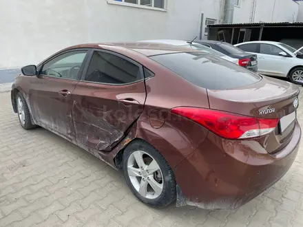 Hyundai Elantra 2013 года за 4 800 000 тг. в Актобе – фото 2