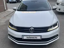 Volkswagen Jetta, 2018