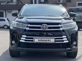 Toyota Highlander 2019 года за 20 000 000 тг. в Шымкент