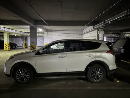 Toyota RAV4 2018 года за 11 000 000 тг. в Алматы – фото 4