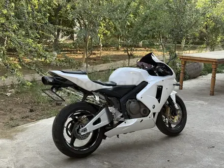 Honda  CBR 600RR 2004 года за 2 300 000 тг. в Алматы – фото 2
