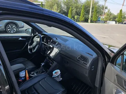 Volkswagen Tiguan 2021 года за 16 500 000 тг. в Алматы – фото 5