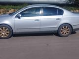 Volkswagen Passat 2005 годаүшін2 950 000 тг. в Астана – фото 3