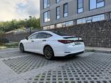 Lexus ES 350 2018 года за 20 500 000 тг. в Алматы – фото 4