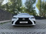 Lexus ES 350 2018 года за 20 500 000 тг. в Алматы – фото 2