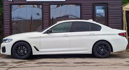 BMW 530 2018 года за 17 895 000 тг. в Караганда – фото 3