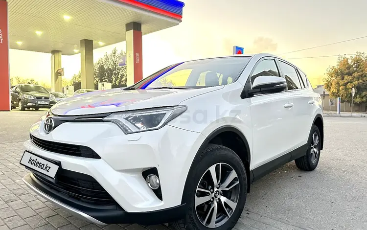 Toyota RAV4 2016 годаүшін11 500 000 тг. в Семей