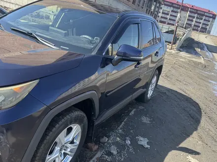 Toyota RAV4 2020 года за 12 700 000 тг. в Усть-Каменогорск – фото 2