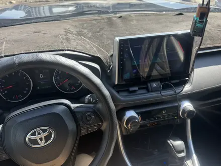 Toyota RAV4 2020 года за 12 700 000 тг. в Усть-Каменогорск – фото 6