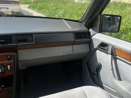 Mercedes-Benz E 230 1991 года за 1 200 000 тг. в Алматы – фото 8