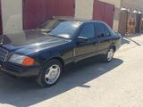 Mercedes-Benz C 230 1994 года за 1 350 000 тг. в Атырау – фото 3