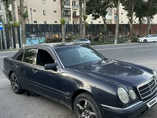 Mercedes-Benz E 280
