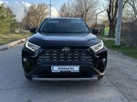 Toyota RAV4 2021 года за 18 000 000 тг. в Алматы