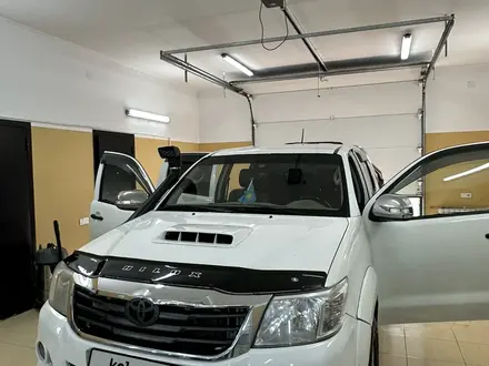 Toyota Hilux 2015 года за 9 500 000 тг. в Атырау