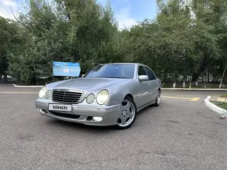 Mercedes-Benz E 320