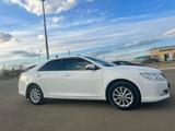 Toyota Camry 2013 года за 9 200 000 тг. в Атырау – фото 2