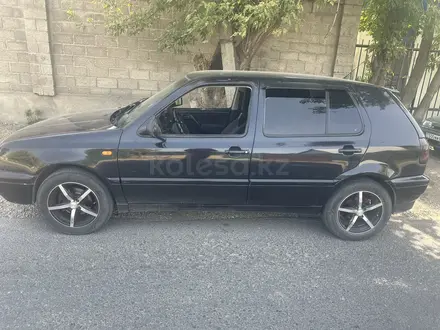 Volkswagen Golf 1997 года за 1 600 000 тг. в Шымкент – фото 2