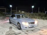 Mercedes-Benz S 320 2001 года за 2 500 000 тг. в Жанаозен – фото 2