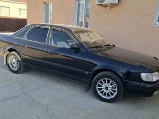 Audi 100