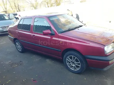 Volkswagen Vento 1993 года за 1 650 000 тг. в Уральск – фото 5