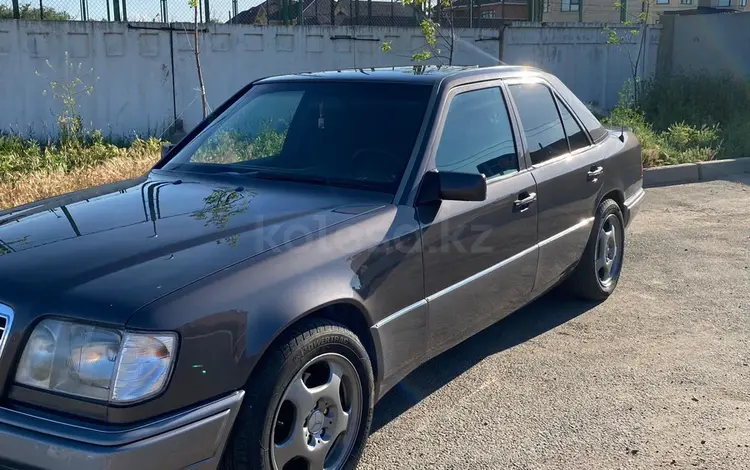 Mercedes-Benz E 320 1994 года за 2 500 000 тг. в Тараз