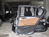 BMW G30 Г30 стекло двери задней правой треугольник за 40 000 тг. в Астана – фото 2