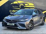 Toyota Camry 2021 года за 11 000 000 тг. в Актобе – фото 3