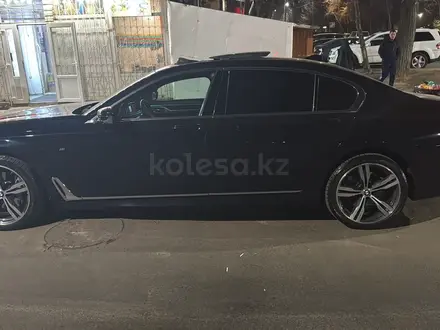 BMW 740 2019 года за 15 000 000 тг. в Алматы – фото 7